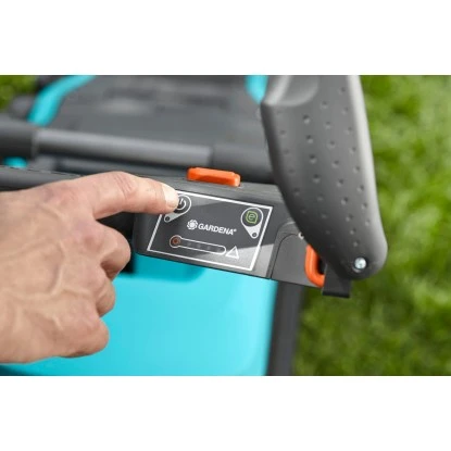 Gardena Akku-Rasenmäher Set PowerMax Li-40/37 Inkl. Akku Und Ladegerät 12 Gardena Akku-Rasenmäher Set PowerMax Li-40/37 Inkl. Akku Und Ladegerät – Bild 10